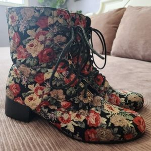 Women's bumper boots